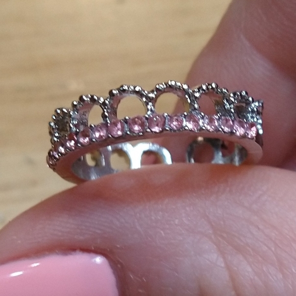 Ring - Picture 3 of 4